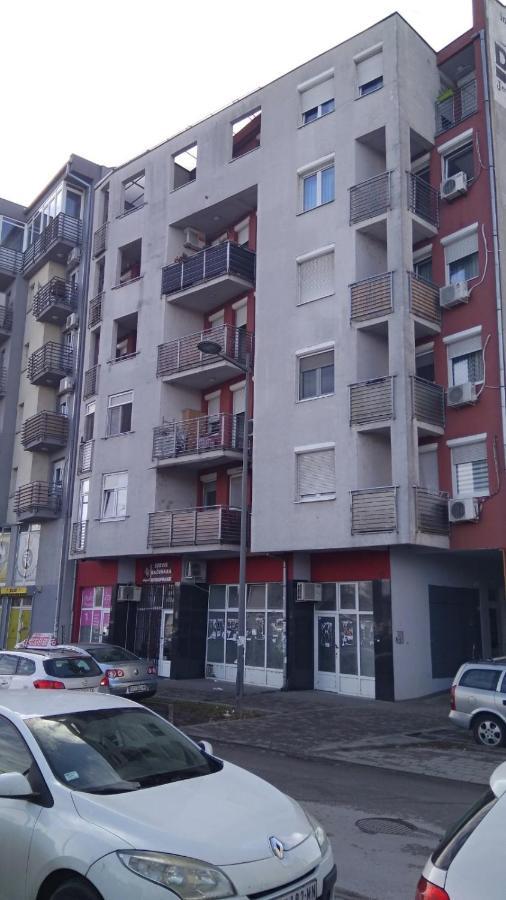 Jovana'S Apartment Новий Сад Екстер'єр фото
